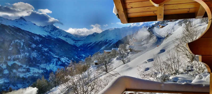 Blick vom Chalet auf die Skipiste